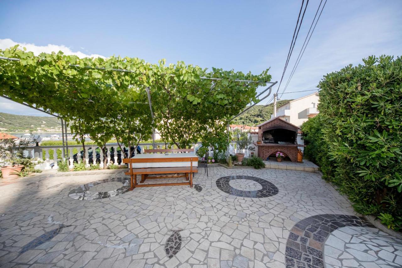Apartmani Sanjin Tariba Supetarska Draga Exterior foto