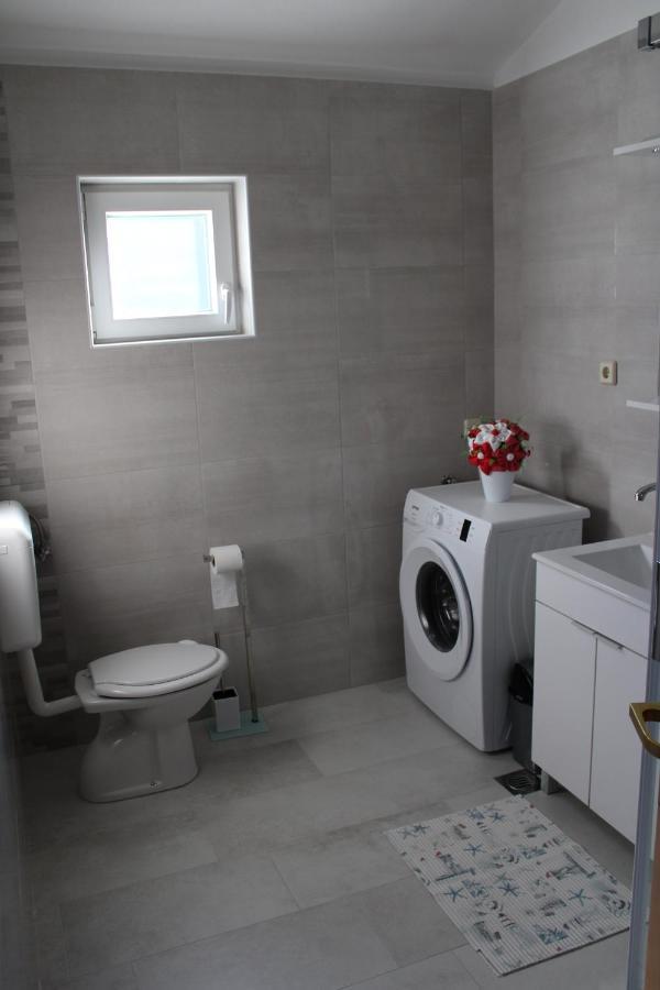 Apartmani Sanjin Tariba Supetarska Draga Exterior foto